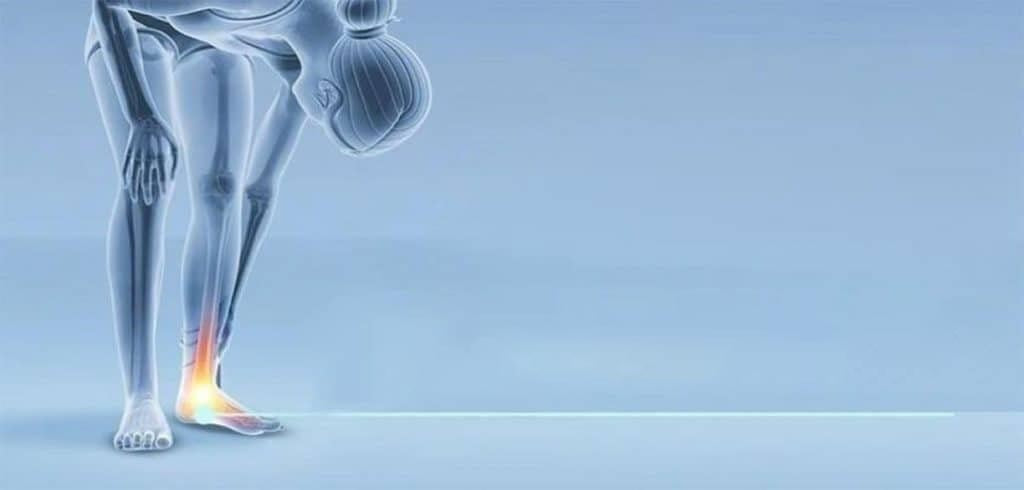 Gambe pesanti e gonfie: cause e rimedi per le gambe affaticate